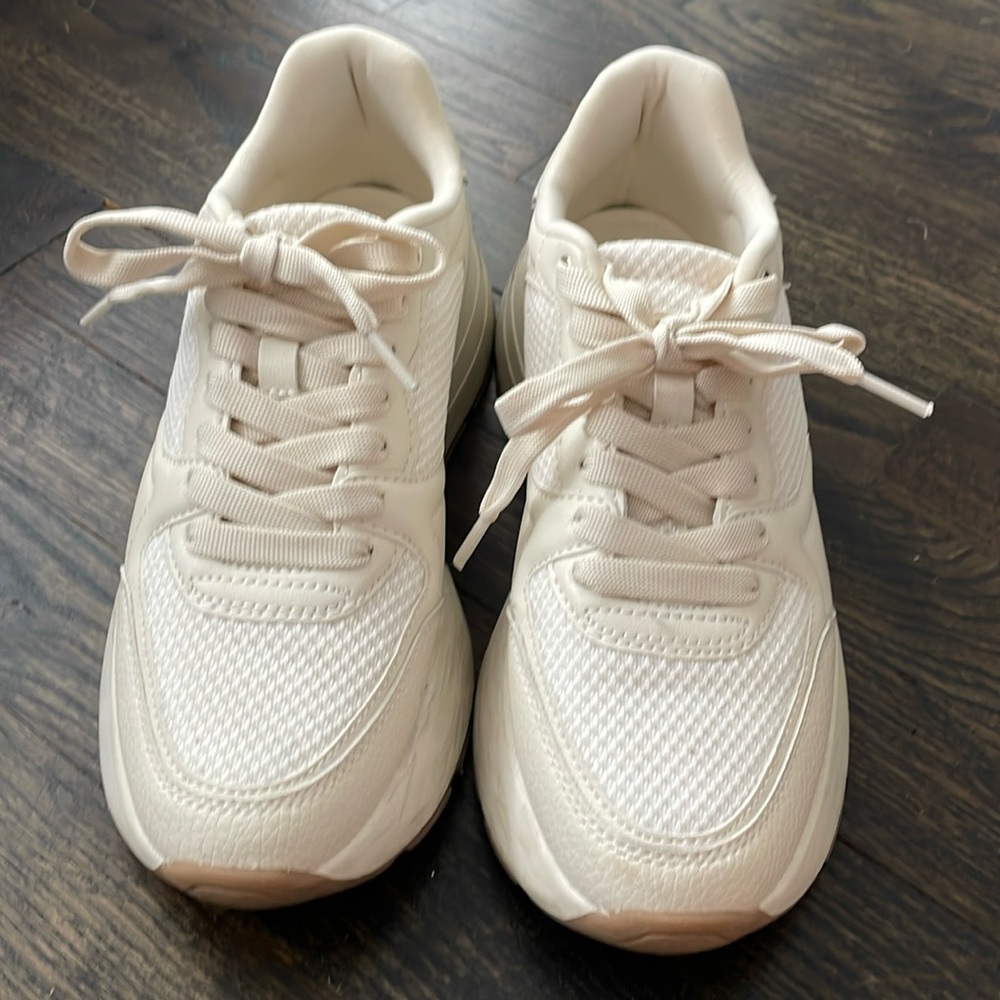 Zara Women's White Leather and nylon chunk sneaker